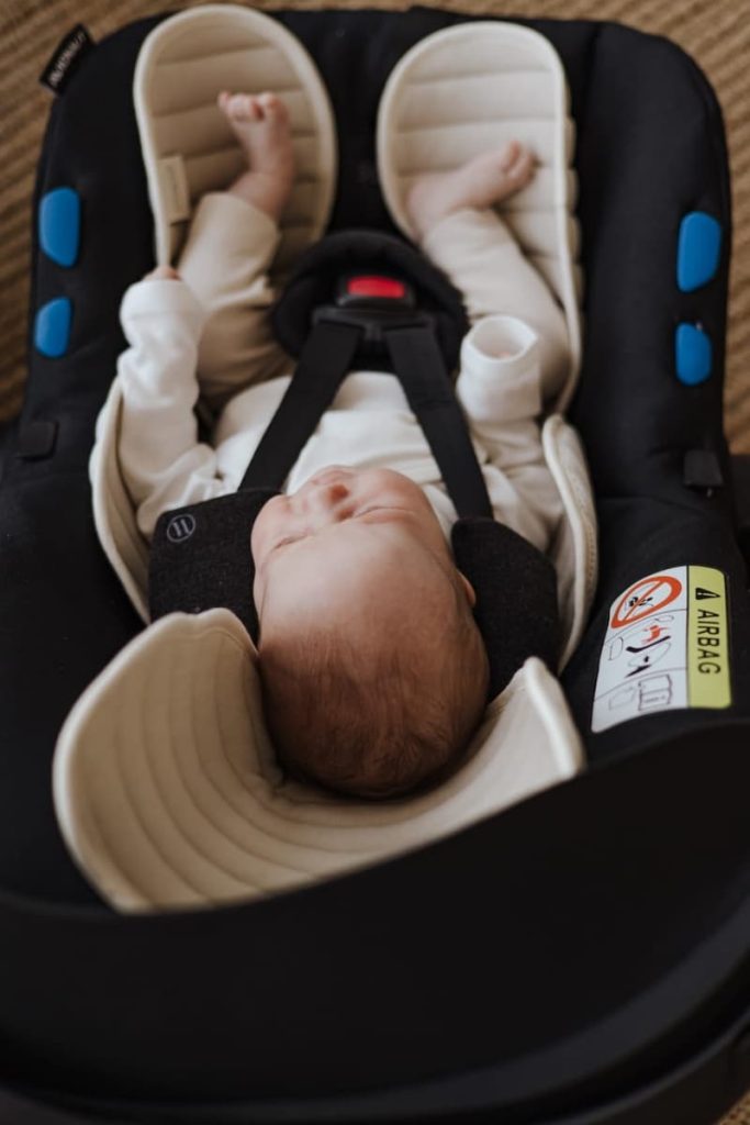 insert scaun auto bebelusi copii sleepee